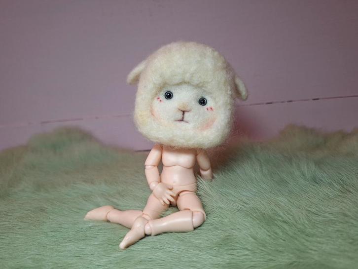 Ob11 schaapje, blythe vriendje, Verzamelen, Poppen, Zo goed als nieuw, Pop, Ophalen of Verzenden