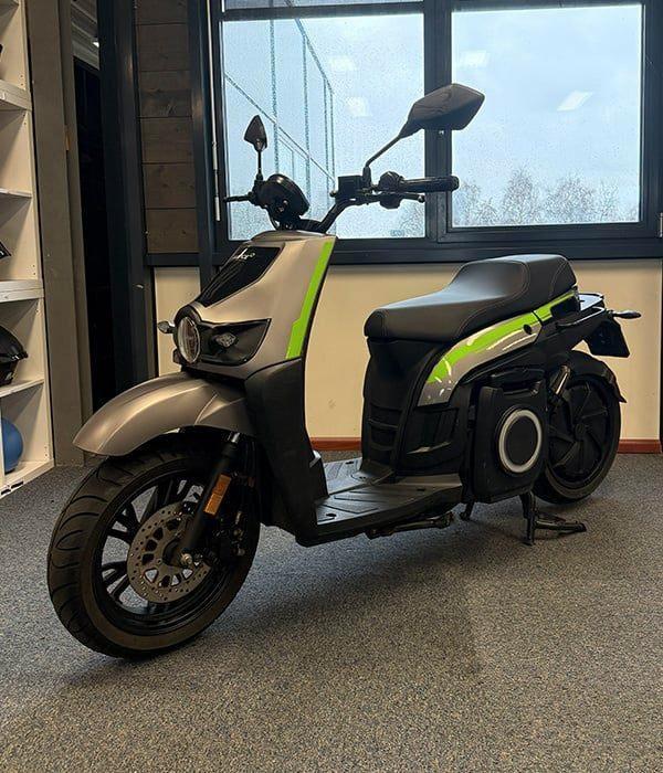 Silence S02 45km/u Matgrijs 2023, Fietsen en Brommers, Scooters | Overige merken, Gebruikt, Maximaal 45 km/u, Elektrisch, Ophalen