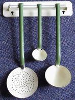 Emaille rekje met 3 ophanglepels groen/cremegeel, Antiek en Kunst, Verzenden