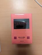 Valentino donna born in roma, Sieraden, Tassen en Uiterlijk, Uiterlijk | Parfum, Ophalen of Verzenden, Nieuw