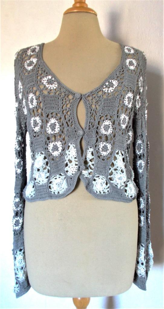 Grijs/wit gehaakt Ibiza/hippie/bohemian vestje van Didi! 40, Kleding | Dames, Tops, Zo goed als nieuw, Maat 38/40 (M), Grijs, Lange mouw