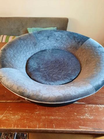 Nieuwe mand voor kleine/ middelgrote hond of grote kat  beschikbaar voor biedingen