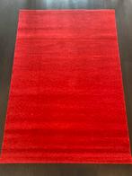 Rood IKEA vloerkleed - Mooie kleur!, Huis en Inrichting, Stoffering | Tapijten en Kleden, Ophalen, 100 tot 150 cm, Zo goed als nieuw