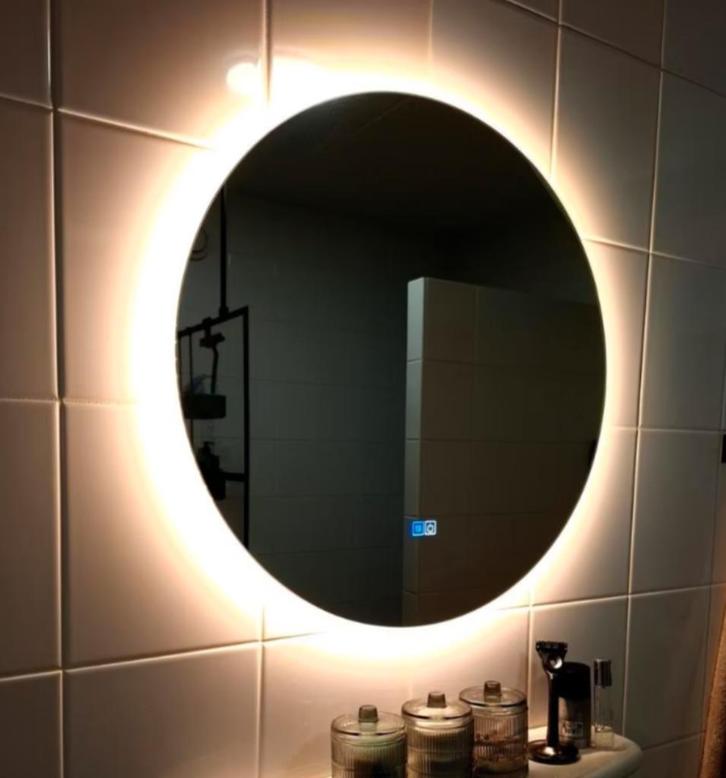 Nieuwe design badkamerspiegel LED verlichting en anticondens, Huis en Inrichting, Woonaccessoires | Spiegels, Zo goed als nieuw