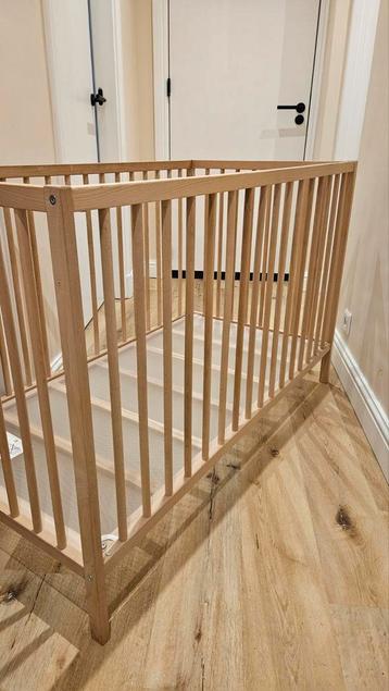 Babybedje ikea beschikbaar voor biedingen