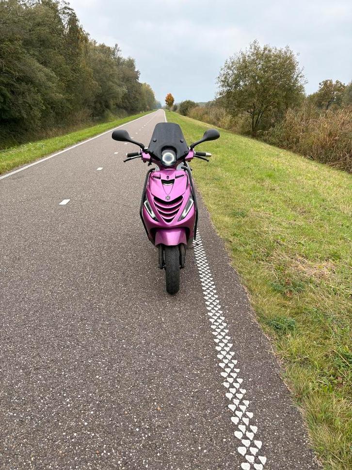 Piaggio zip 50cc 4t 2v, Fietsen en Brommers, Scooters | Piaggio, Zo goed als nieuw, Zip, Maximaal 45 km/u, Benzine, Ophalen