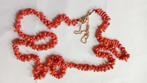halsketting 72 cm bloedkoraal en gouden slot, Sieraden, Tassen en Uiterlijk, Antieke sieraden, Ophalen of Verzenden, Goud, Ketting