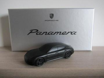 Porsche Panamera GI 2009 Presse Papier, Paperweight beschikbaar voor biedingen