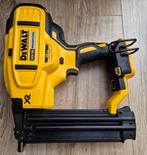 Dewalt tacker DCN680 met Tstak als nieuw, Doe-het-zelf en Verbouw, Ophalen, Zo goed als nieuw