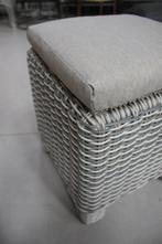 2 vierkante hockers voetenbank poef wicker met kussen grijs, Minder dan 50 cm, Vierkant, Minder dan 50 cm, Ophalen of Verzenden