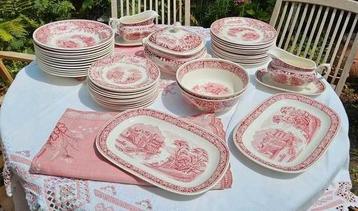 Sphinx Old England Castillo rood eetservies beschikbaar voor biedingen