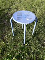Industriële metalen krukje met metalen zitting, Ophalen, Gebruikt, Campingmeubel-accessoire