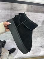 UGGS hoge zool, Ophalen of Verzenden, Nieuw, Lage of Enkellaarzen