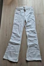 Zeer goede witte flared spijkerbroek jeans van Zara maat 40, Zara, W30 - W32 (confectie 38/40), Ophalen of Verzenden, Wit