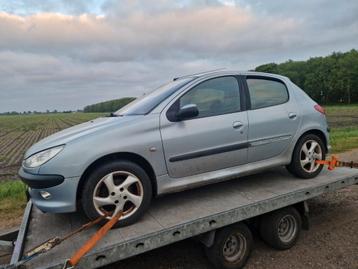 Onderdelen Peugeot 206 uit 2003 beschikbaar voor biedingen