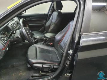 BMW 1 serie F20   5 drs leder sport interieur  zwart beschikbaar voor biedingen