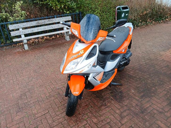 Nette kymco super 8, Fietsen en Brommers, Scooters | Kymco, Super 8, Benzine, Ophalen