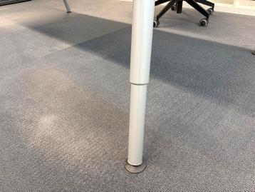 IKEA Galant bureau 160 x 80. (Zonder stoel) - afbeelding 3