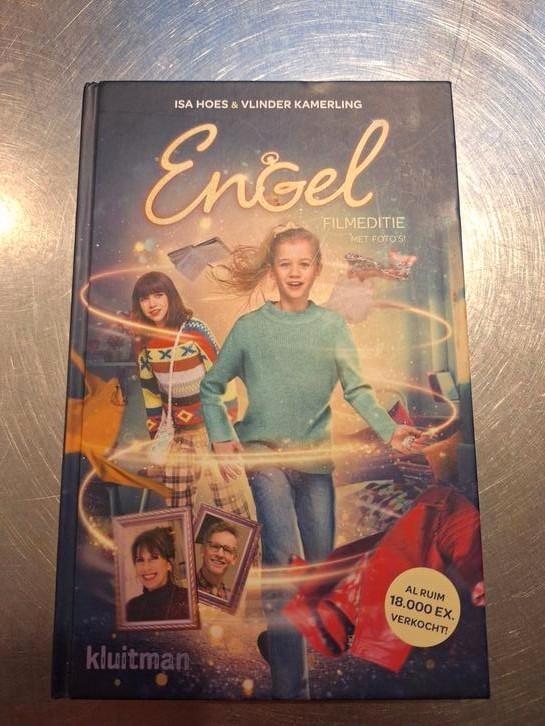 Isa Hoes - Engel, Boeken, Kinderboeken | Jeugd | 10 tot 12 jaar, Zo goed als nieuw, Ophalen of Verzenden