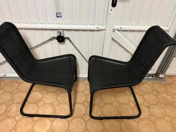 Tuinstoelen beschikbaar voor biedingen