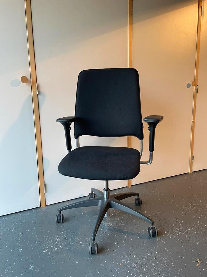 Ergonomische bureaustoel op wieltjes, Huis en Inrichting, Bureaustoelen, Zo goed als nieuw, Bureaustoel, Zwart, Ergonomisch, Ophalen