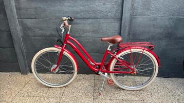 Zeer nette meisjesfiets Btwin 24 inch.3 versnellingen beschikbaar voor biedingen