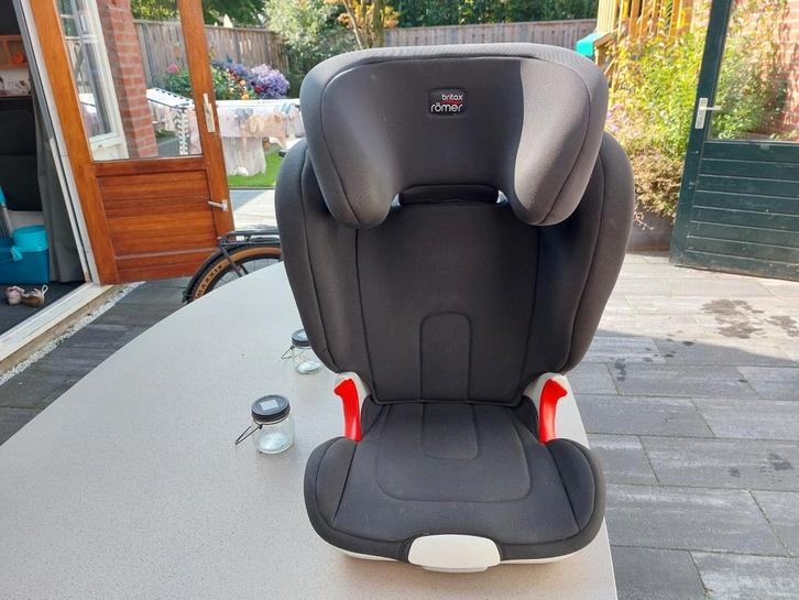 Britax Römer autostoel 15-36 kilo, Kinderen en Baby's, Autostoeltjes, Zo goed als nieuw, Romer, 15 t/m 36 kg, Isofix, Verstelbare rugleuning