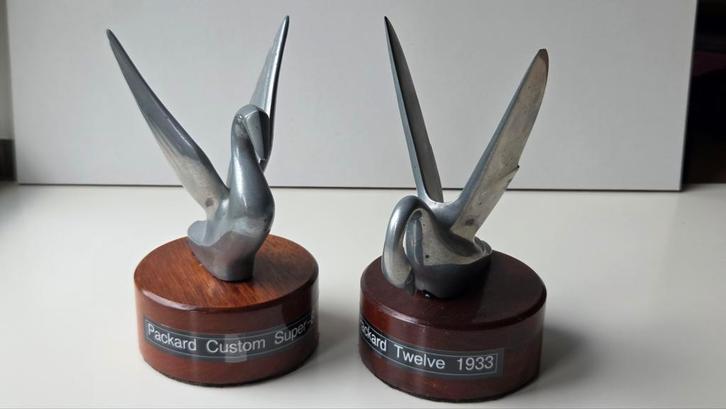 2x oude Packard Twelve Custom Super 8 hood ornament mascotte, Verzamelen, Automerken, Motoren en Formule 1, Gebruikt, Auto's, Ophalen of Verzenden