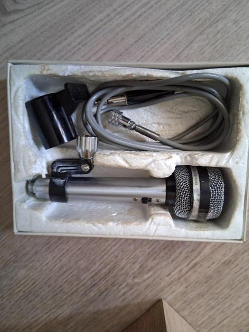 microfoon UDM-104 hi mike vintage, Muziek en Instrumenten, Microfoons, Gebruikt, Zangmicrofoon, Ophalen of Verzenden