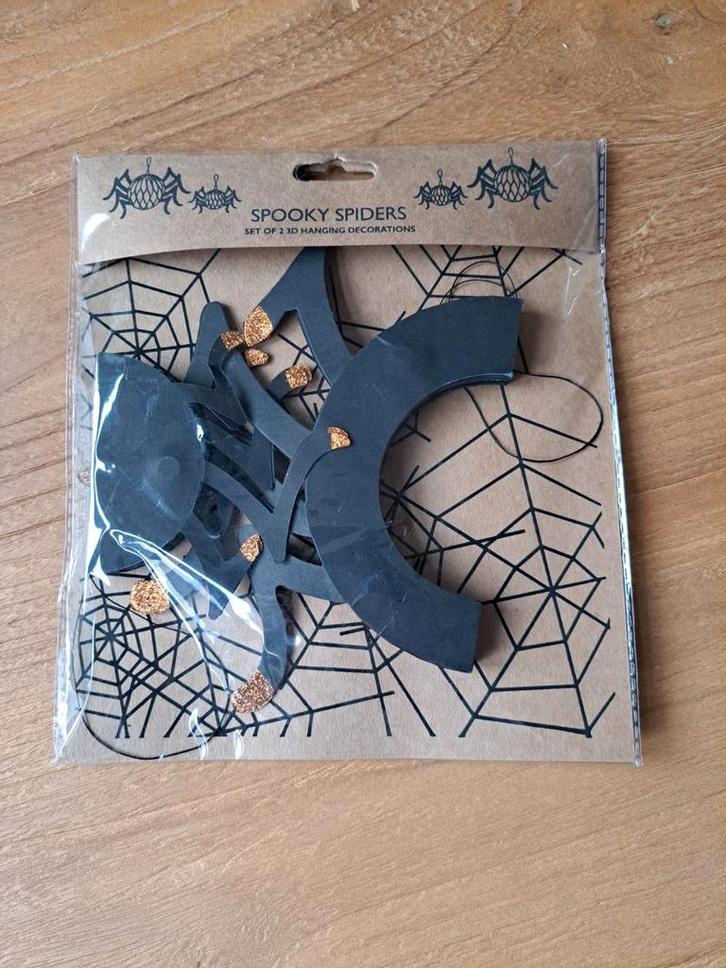 Vivid TK Maxx papieren honeycomb spinnen Halloween, Huis en Inrichting, Woonaccessoires | Overige, Nieuw, Ophalen of Verzenden