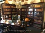Model Globe Wernicke boekenkast kast chesterfield v.a. €750,, Ophalen