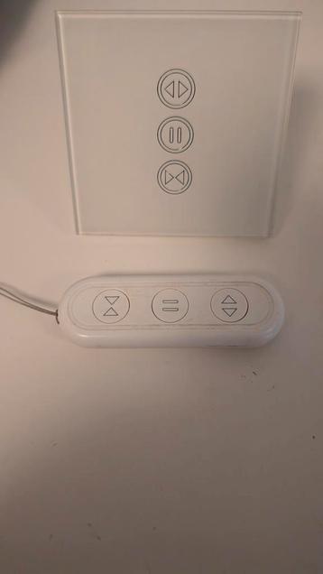 5x LoraTap Rolluikschakelaar WiFi + RF beschikbaar voor biedingen