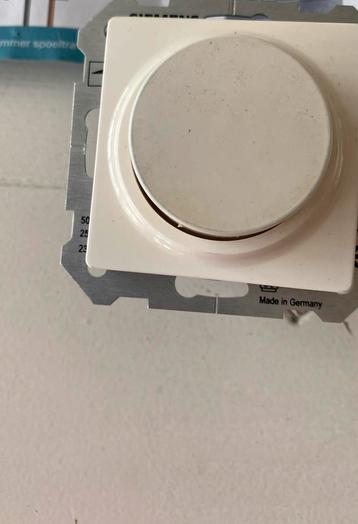 SIEMENS DIMMER beschikbaar voor biedingen