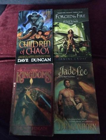 Div engelstalige sf/fantasy boeken beschikbaar voor biedingen