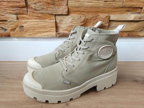 Palladium Pallabase Twill boots ZGAN! maat 41 met rits beige, Kleding | Dames, Schoenen, Zo goed als nieuw, Lage of Enkellaarzen