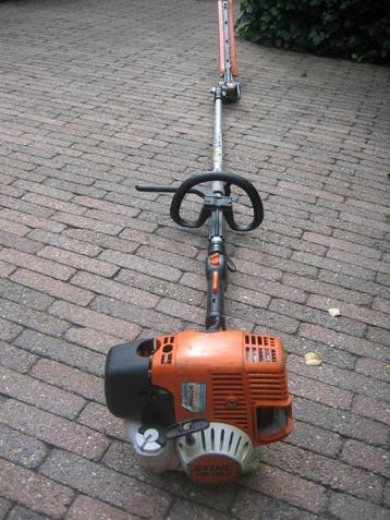 Stihl KM130 R Combisysteem met Heggensnoeier HL 135 Benzine beschikbaar voor biedingen