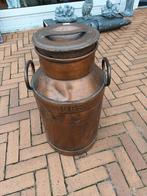 GROTE  VERKOPERDE MELKBUS  UIT 1965, Antiek en Kunst, Ophalen