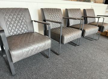 4x Industriële fauteuil - zwart beschikbaar voor biedingen