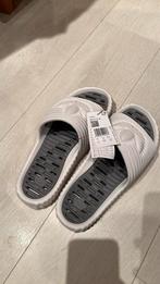 Badslippers Adidas adilette 25 unisex wit, Slippers, Wit, Nieuw, Ophalen of Verzenden