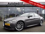 Alfa Romeo Giulia 2.0T 200pk Automaat Super Veloce Bi-Xenon, Auto's, Automaat, 745 kg, Achterwielaandrijving, 4 cilinders