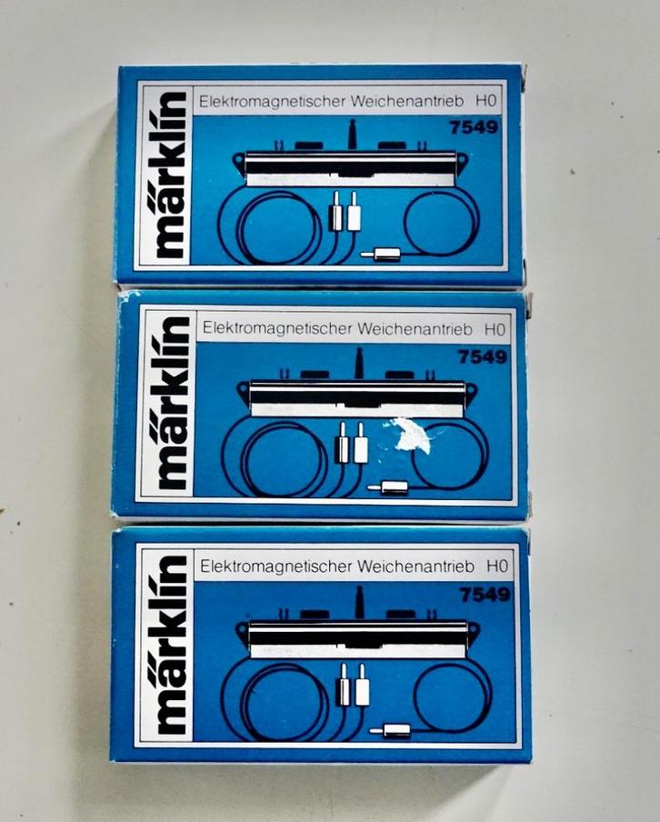 7549 Marklin wissselaandrijving K-rails - set van 3 stuks, Hobby en Vrije tijd, Modeltreinen | H0, Zo goed als nieuw, Wisselstroom