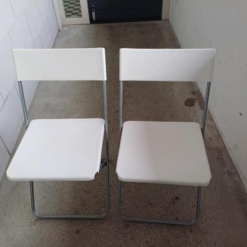 Stoeltjes wit, Huis en Inrichting, Stoelen, Gebruikt, Twee, Kunststof, Metaal, Overige materialen, Wit, Ophalen