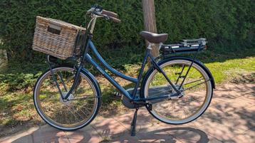 Elektrische fiets met mand - zo goed als nieuw! beschikbaar voor biedingen