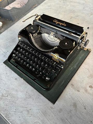 Olympia schrijfmachine “Symplex” beschikbaar voor biedingen