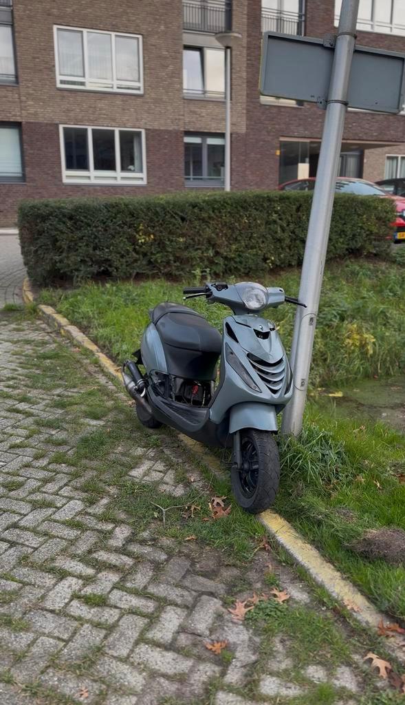 Zip 70cc, Fietsen en Brommers, Scooters | Piaggio, Zo goed als nieuw, Zip, Tweetakt, Ophalen of Verzenden