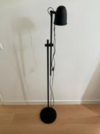 IKEA Lamp Zwart., Huis en Inrichting, Lampen | Vloerlampen, Ophalen, Overige materialen, 100 tot 150 cm, Zo goed als nieuw