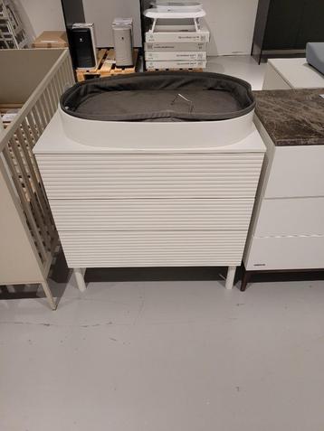 stokke sleepi v3 commode white + verschoonkussen beschikbaar voor biedingen