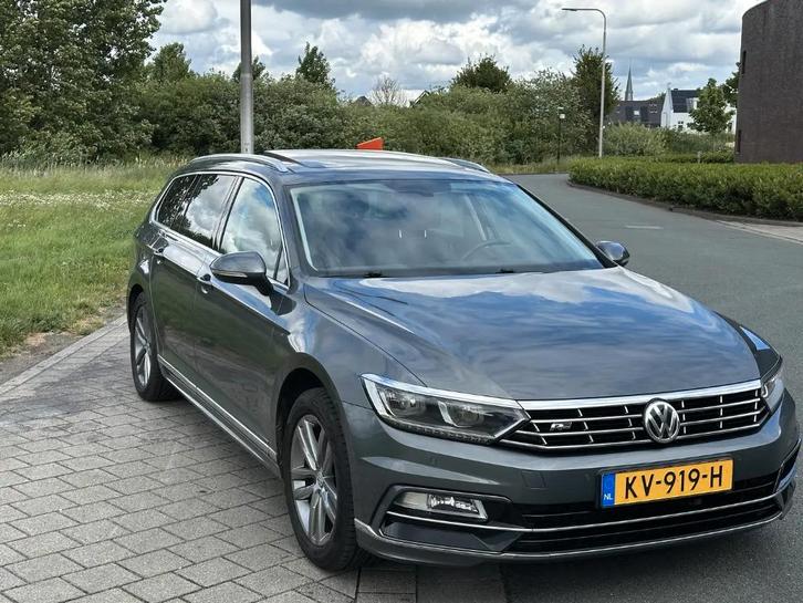 Volkswagen Passat 1.6 TDI R-Line | DSG | Panoramadak | ACC, Auto's, Volkswagen, Particulier, Passat, ABS, Adaptieve lichten, Adaptive Cruise Control