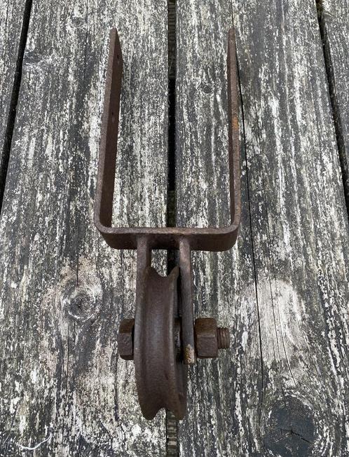 Oude IJzeren Catrol - vintage retro antiek katrol Industriël, Antiek en Kunst, Antiek | Gereedschap en Instrumenten, Ophalen of Verzenden