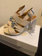 Geox hakken crème leer maat 39 nieuw, Ophalen of Verzenden, Nieuw, Beige